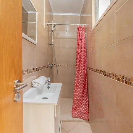 Caparica By Host-point